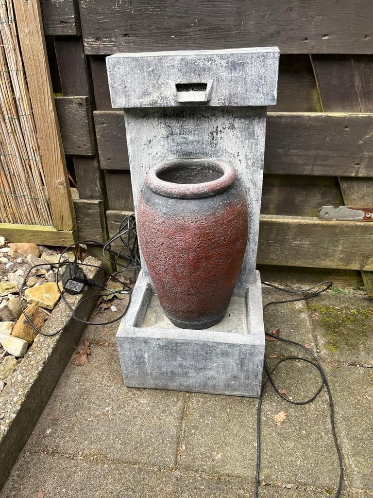 Tuinfontein met pot - Gebruikt, Ophalen of Verzenden, Gebruikt, Overige materialen, Fontein