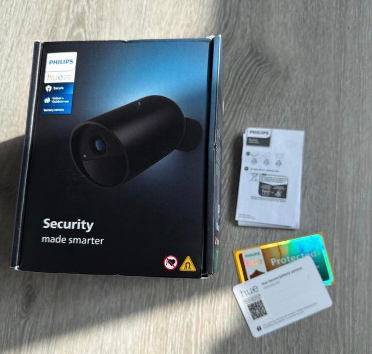 Philips Hue Secure Batterij Camera - Nieuw in doos, Audio, Tv en Foto, Videobewaking, Ophalen, Nieuw, Buitencamera