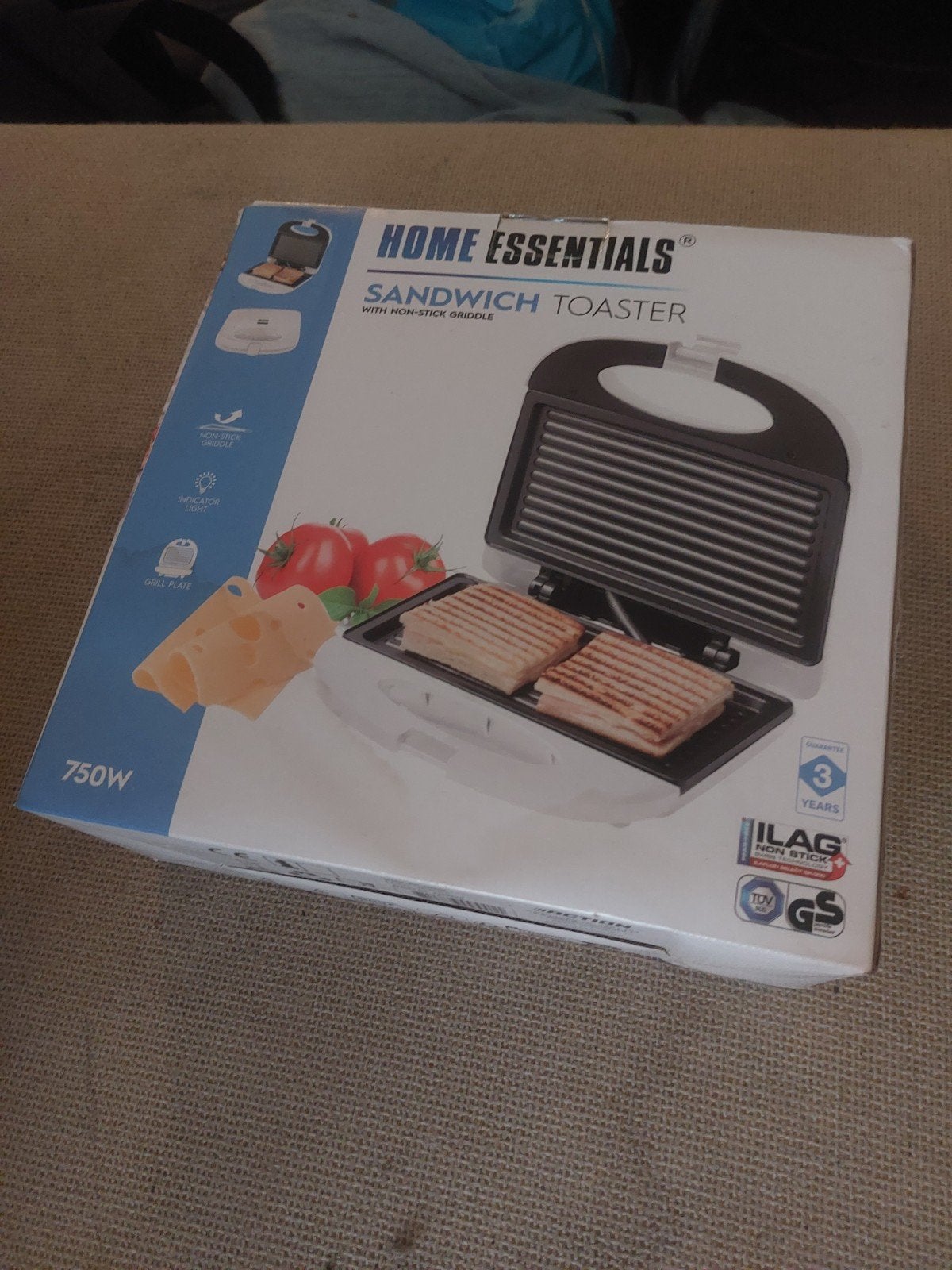 Home Essentials Tosti-ijzer / Sandwich Toaster 750W, Ophalen of Verzenden