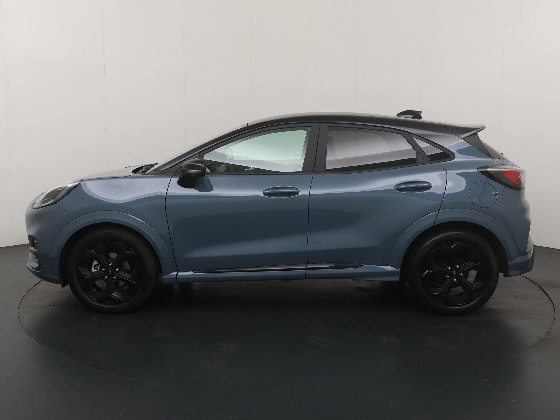 Ford Puma EcoBoost Hybrid 125pk BlueCruise Edition | Adapt C, Auto's, Dealer onderhouden, 125 pk, Puma, Blauw