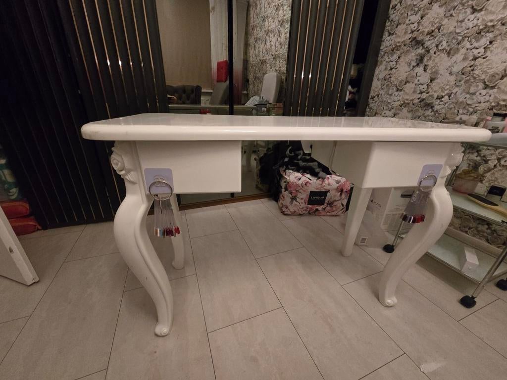 Manicor tafel, Ophalen of Verzenden, 25 tot 50 cm, Rechthoekig