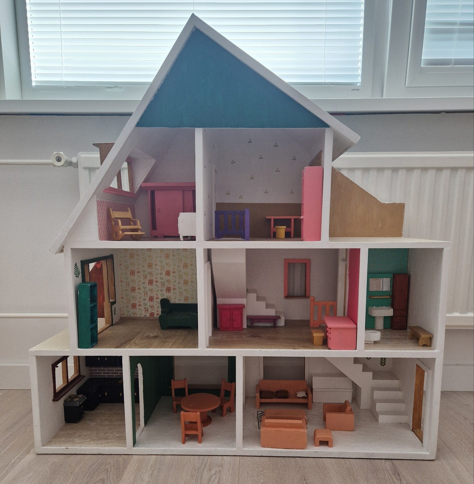Houten Poppenhuis met Meubels - Handgemaakt & Opknapbaar, Ophalen, Gebruikt, Poppenhuis