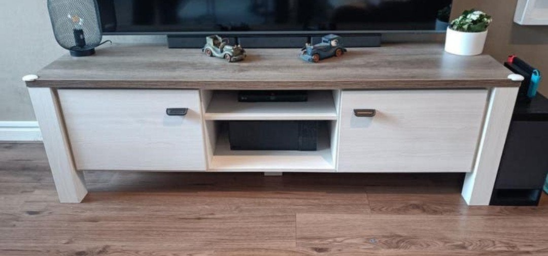 Lynn tv meubel en dressoir van Leen Bakker landelijk, Huis en Inrichting, Kasten | Televisiemeubels, Ophalen, Gebruikt, 150 tot 200 cm