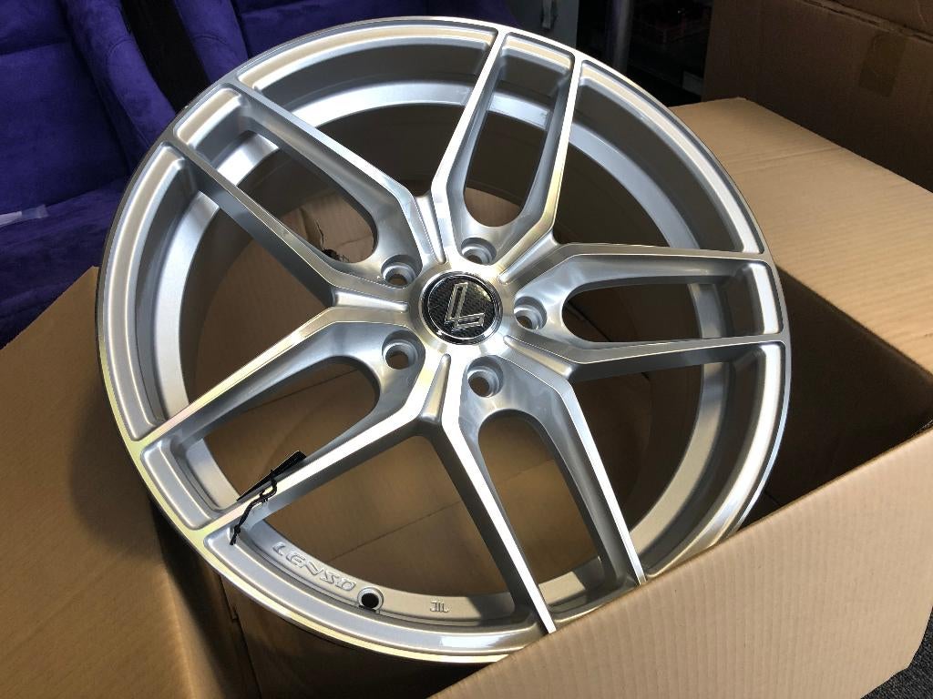 Lenso Jager Bayern Silver 18 x 8.0J ET42 5x112, Auto diversen, Tuning en Styling, Ophalen of Verzenden
