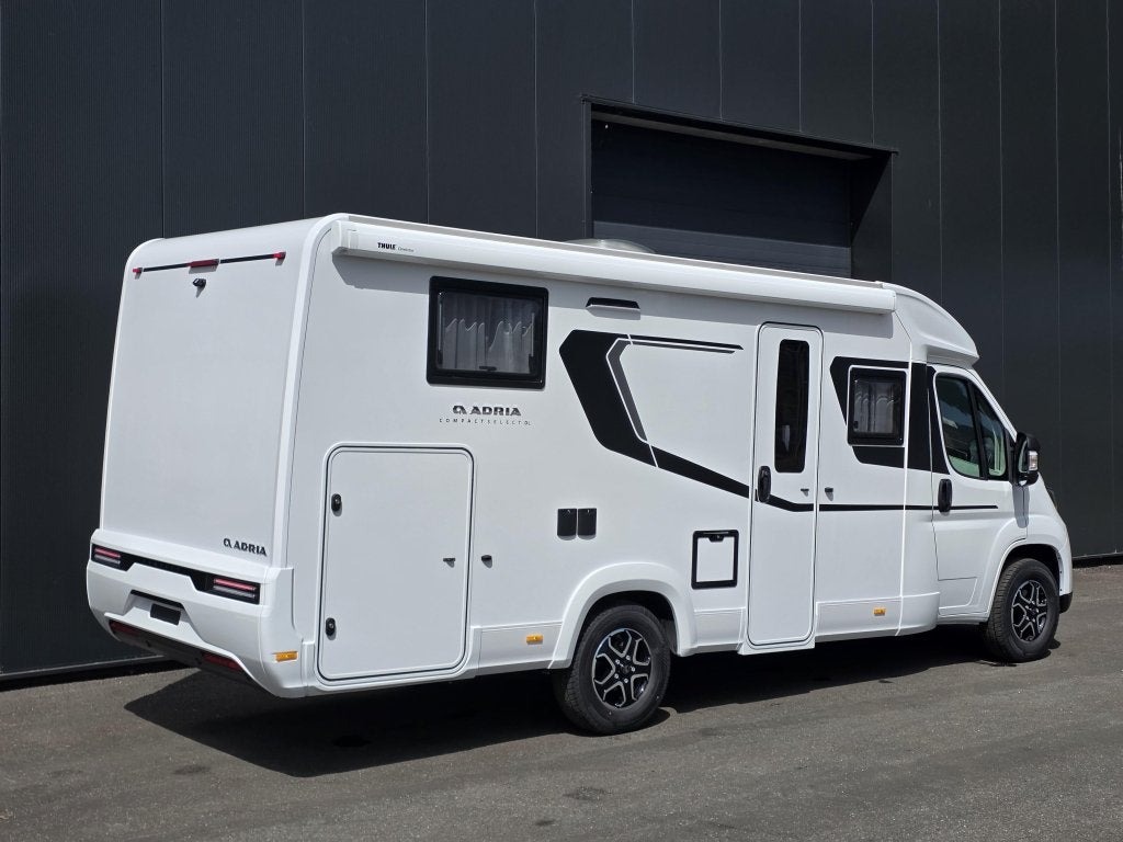 Adria Compact Select DL, Automaat, Luifel, Ringverwarming, Fiat