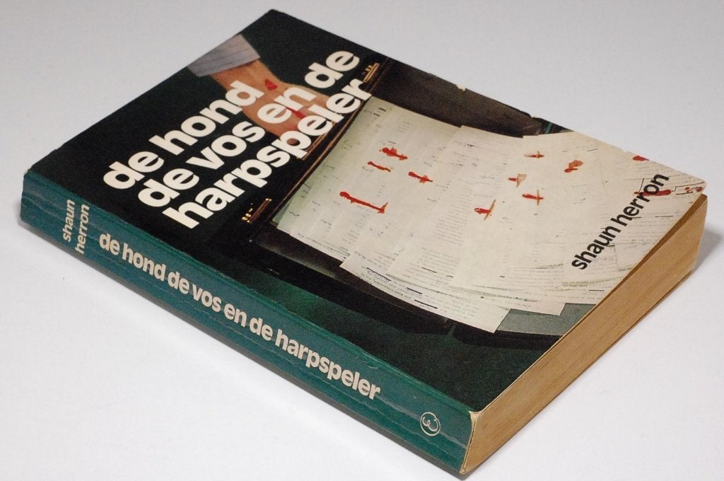 Boek 1972: Geheim agent Miro De hond de vos en de harpspeler, Boeken, Verzenden, Gelezen, Shaun Herron