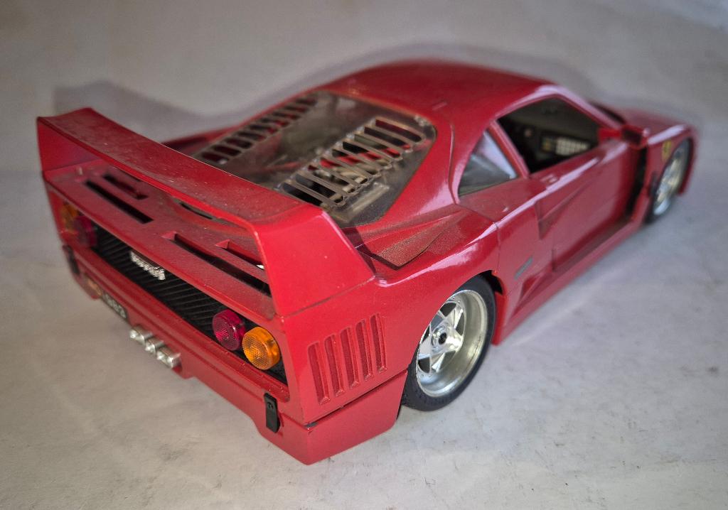 Ferrari F40 Modelauto 1 op 18, Hobby en Vrije tijd, Modelauto's | 1:18, Ophalen of Verzenden, Zo goed als nieuw, Auto, Bburago