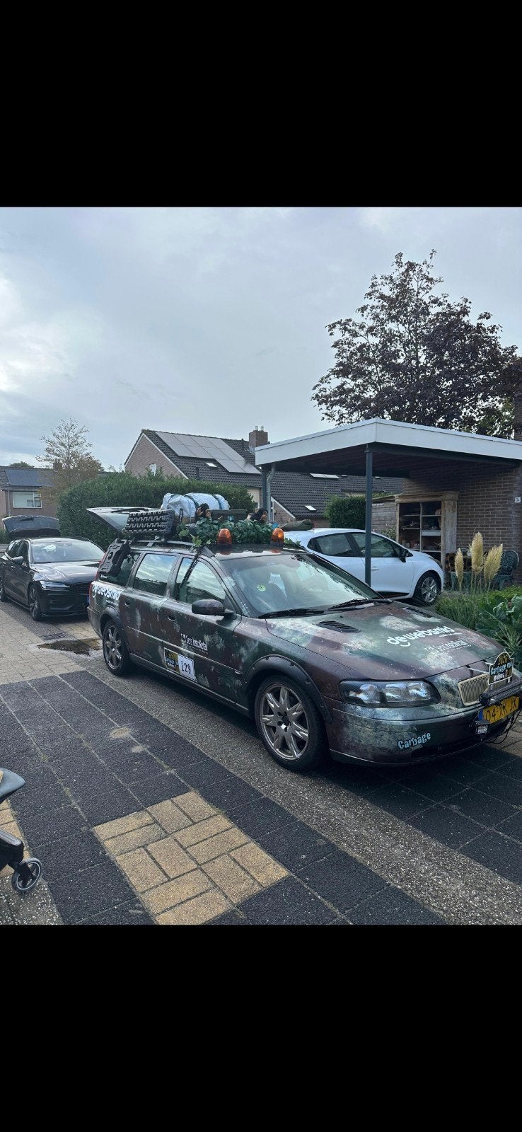 Volvo V70 2.4 D5 AUT 2004 Zwart, Auto's, 1800 kg, V70, Stationwagon, Diesel