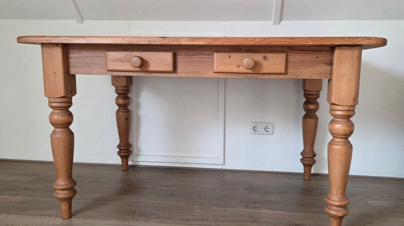 Massief houten tafel met lades., Huis en Inrichting, Ophalen, 100 tot 150 cm, 50 tot 100 cm, Zo goed als nieuw