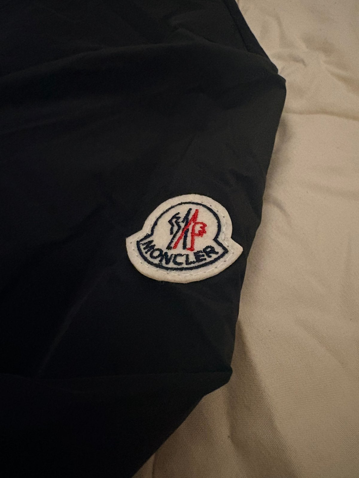 Moncler Jas Windbreaker L + NFC scan, Kleding | Heren, Jassen | Zomer, Verzenden, Nieuw, Maat 52/54 (L), Zwart