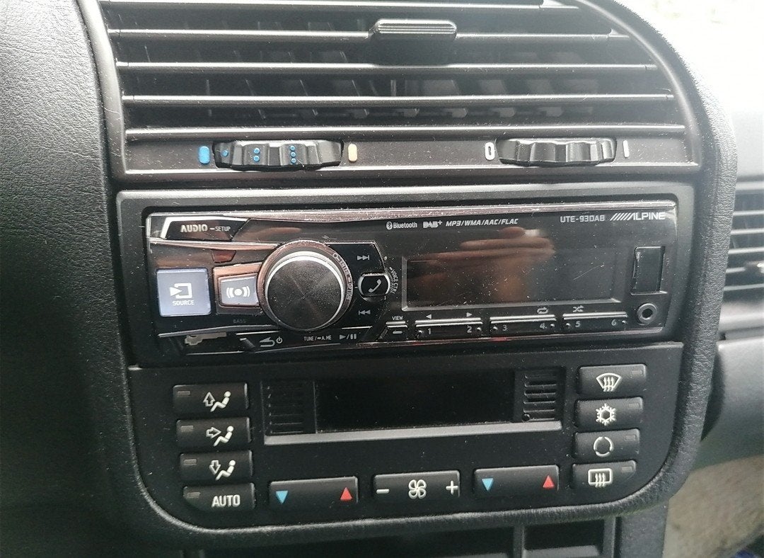 Alpine UTE-93DAB Bluetooth / DAB+ Autoradio – USB – 1 DIN, Ophalen of Verzenden