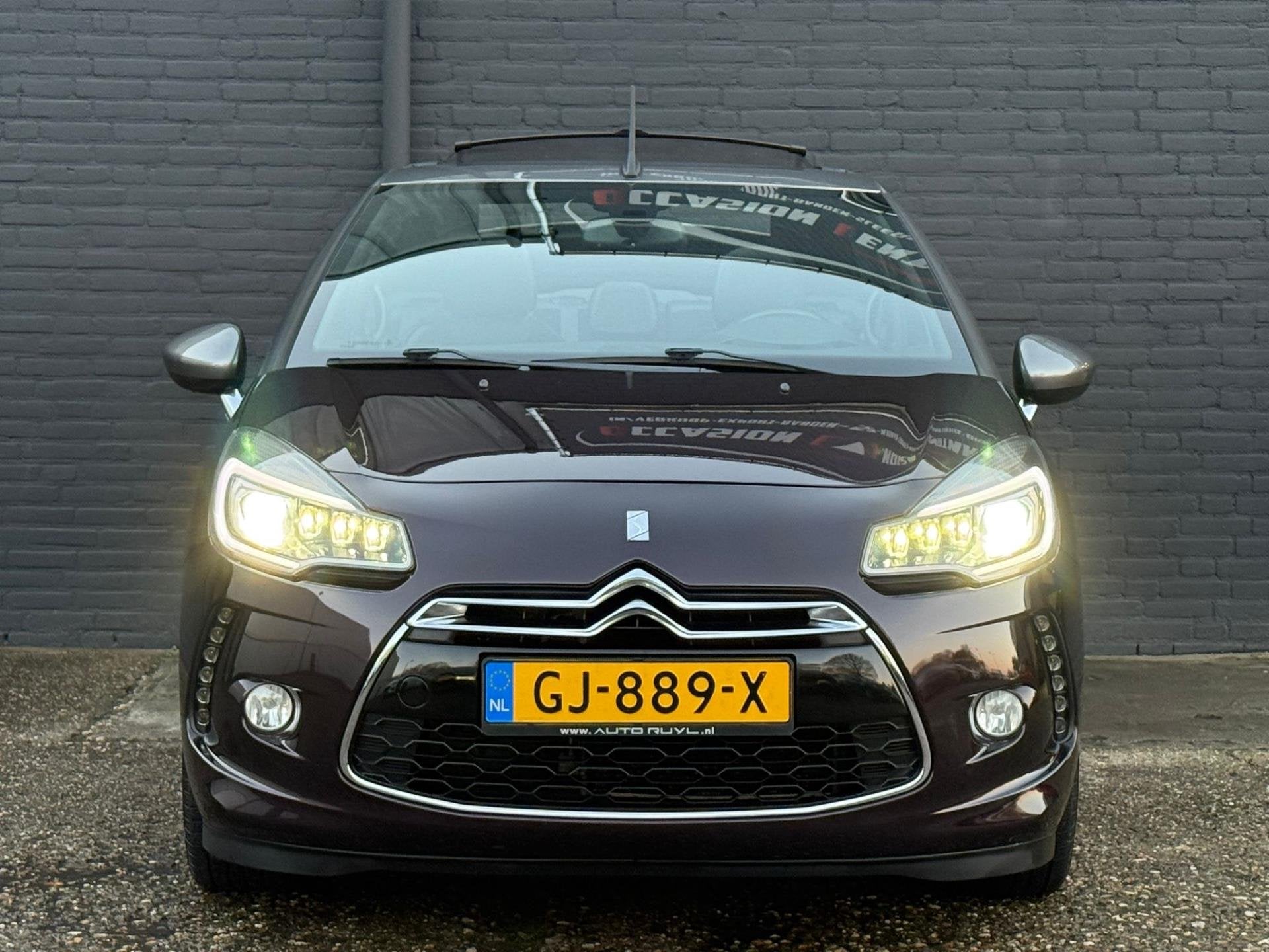 Citroen DS DS3 Cabrio 1.2 PureTech So Chic NAVI|CAMERA|PDC|C, Voorwielaandrijving, Stof, Cabriolet, 82 pk
