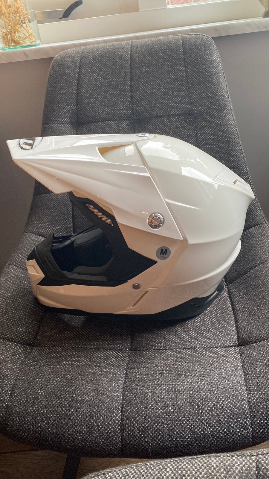 Witte kinderhelm met maat M, Ophalen, Tweedehands, Overige merken