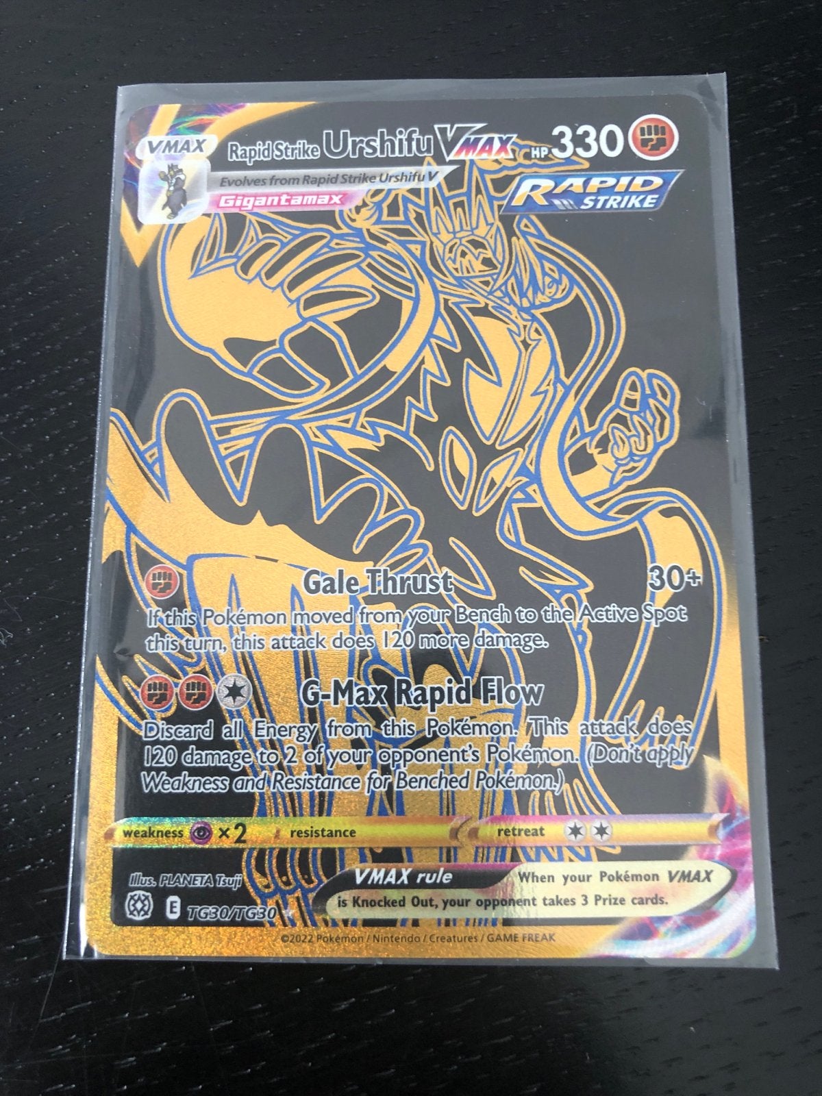 Rapid Strike Urshifu VMAX (Gold) - Pokémon Kaart, Ophalen of Verzenden, Zo goed als nieuw, Losse kaart, Foil