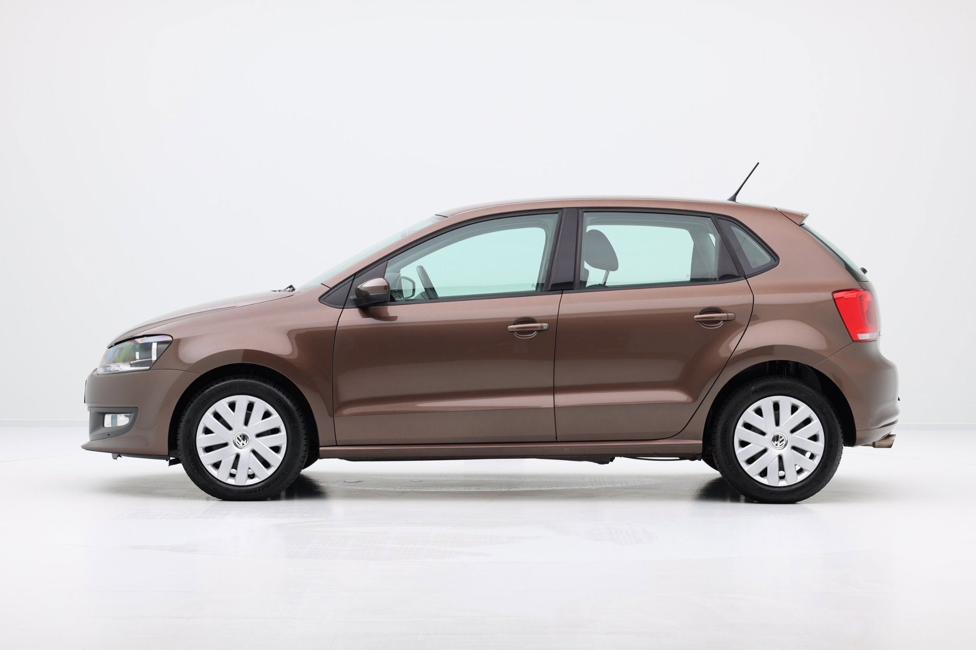 Foto 24 van Volkswagen Polo 1.2 TSI Comfortline 5-drs *63.000km!* Airco|