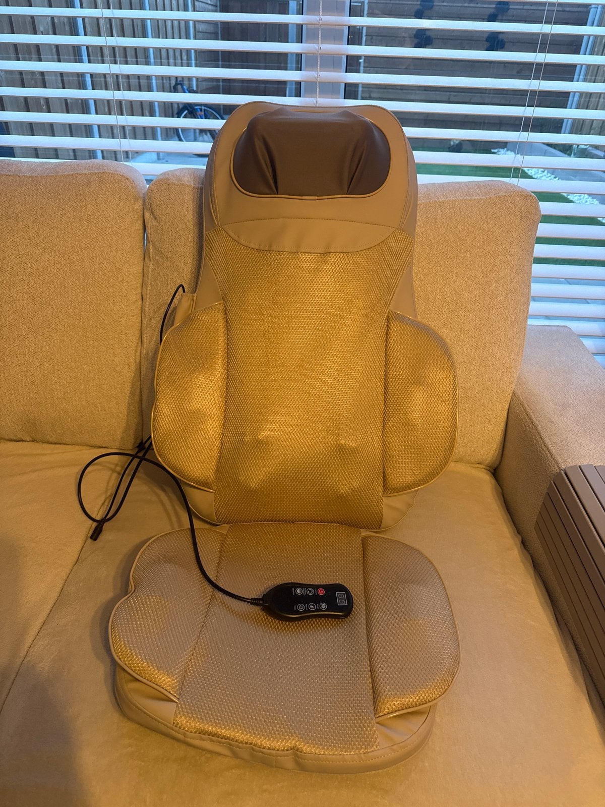 Comfortabele Massagestoel met Warmtefunctie, Ophalen, Zo goed als nieuw, Massagestoel of Kussen