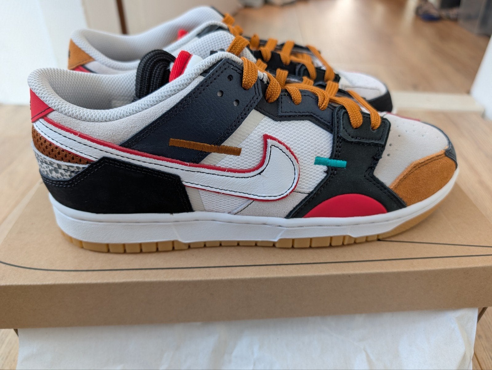 Nike dunk low scrap 42.5eu 9us, Ophalen of Verzenden, Nieuw, Overige kleuren