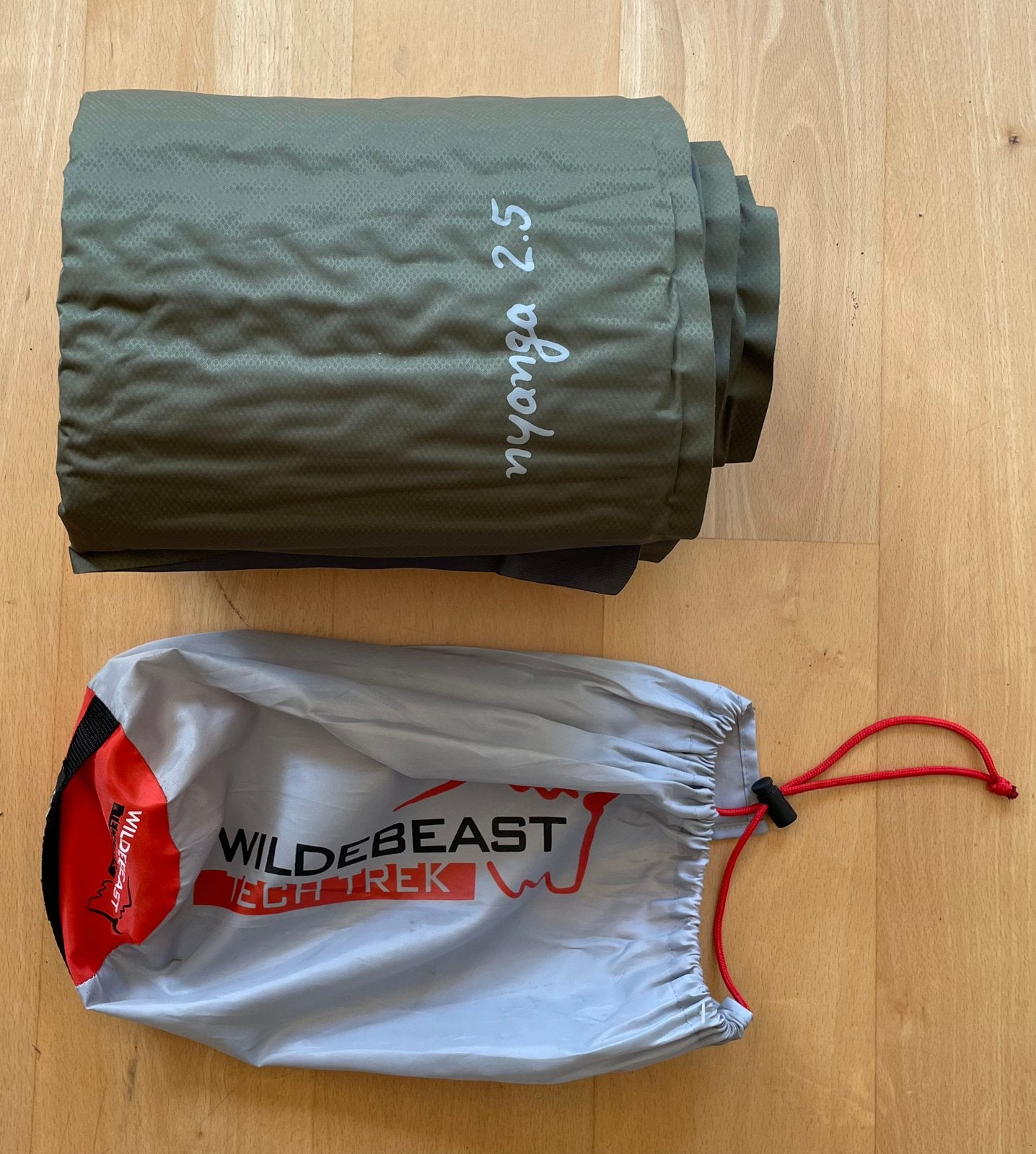 Self Inflating slaapmat Wildebeast 183 x 51 x 2,5 cm. 780 g., Ophalen of Verzenden
