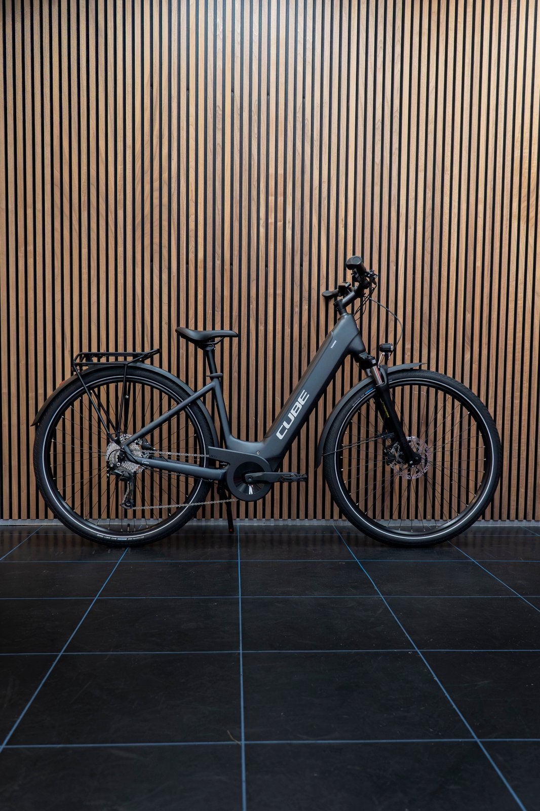 Prachtige Cube Touring Hybrid E-Bike (scherpe prijs), Ophalen, Nieuw, Overige merken, Versnellingen