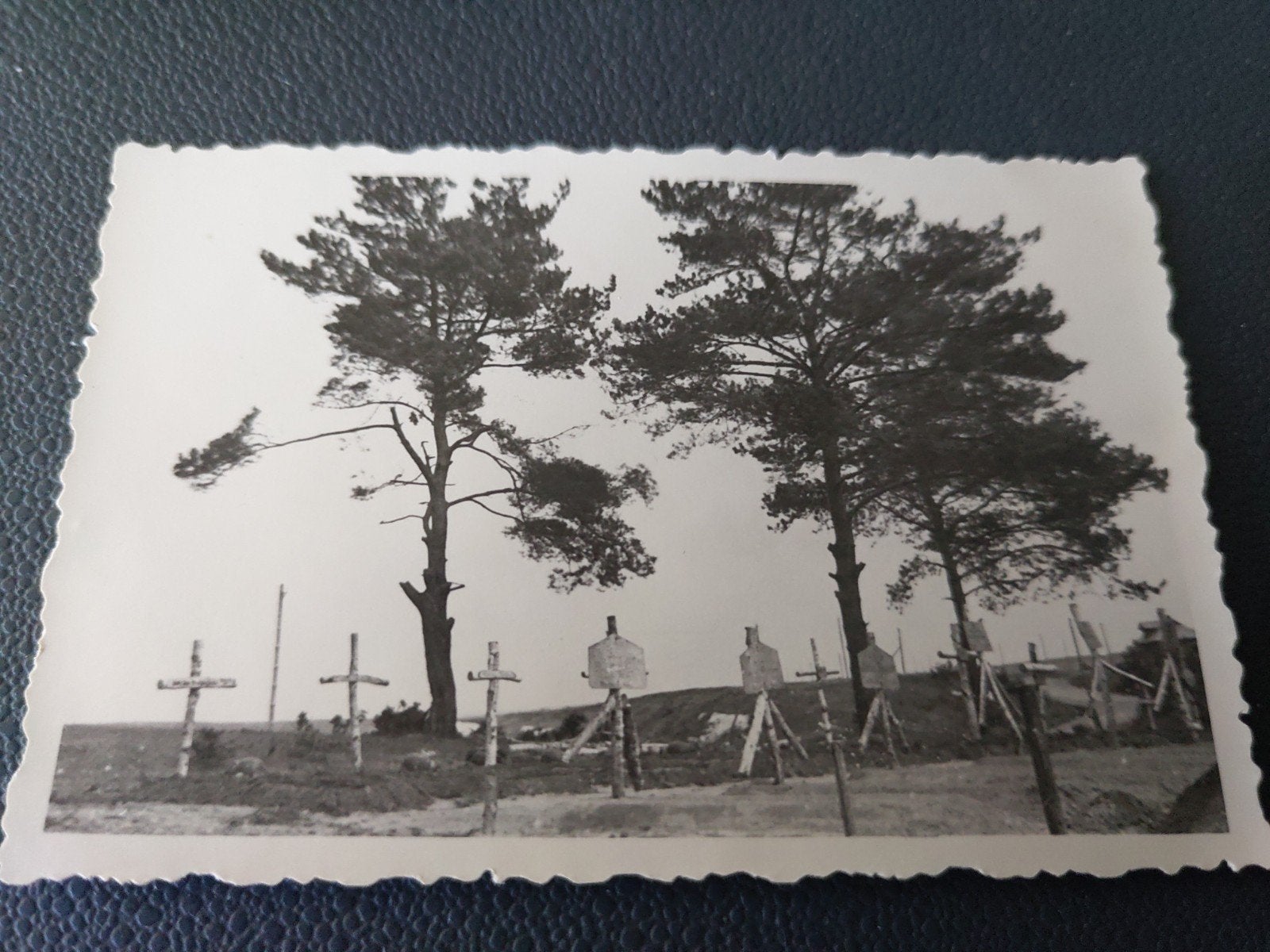wo2foto Duitse graven in het veld 2  kijk vlug
verzendkosten, Verzamelen, Ophalen of Verzenden, Duitsland
