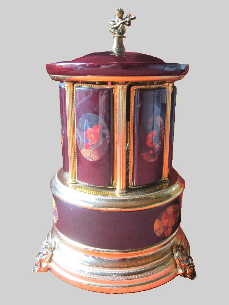 Bordeaux vergulde sigaarbox of juweeldoos musiquebox Reuge., Ophalen