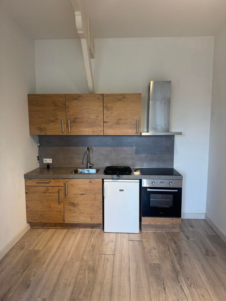 Compacte keuken met koelkast en oven, Huis en Inrichting, Keuken | Complete keukens, Ophalen, Gebruikt, Bruin, Enkelwandige keuken