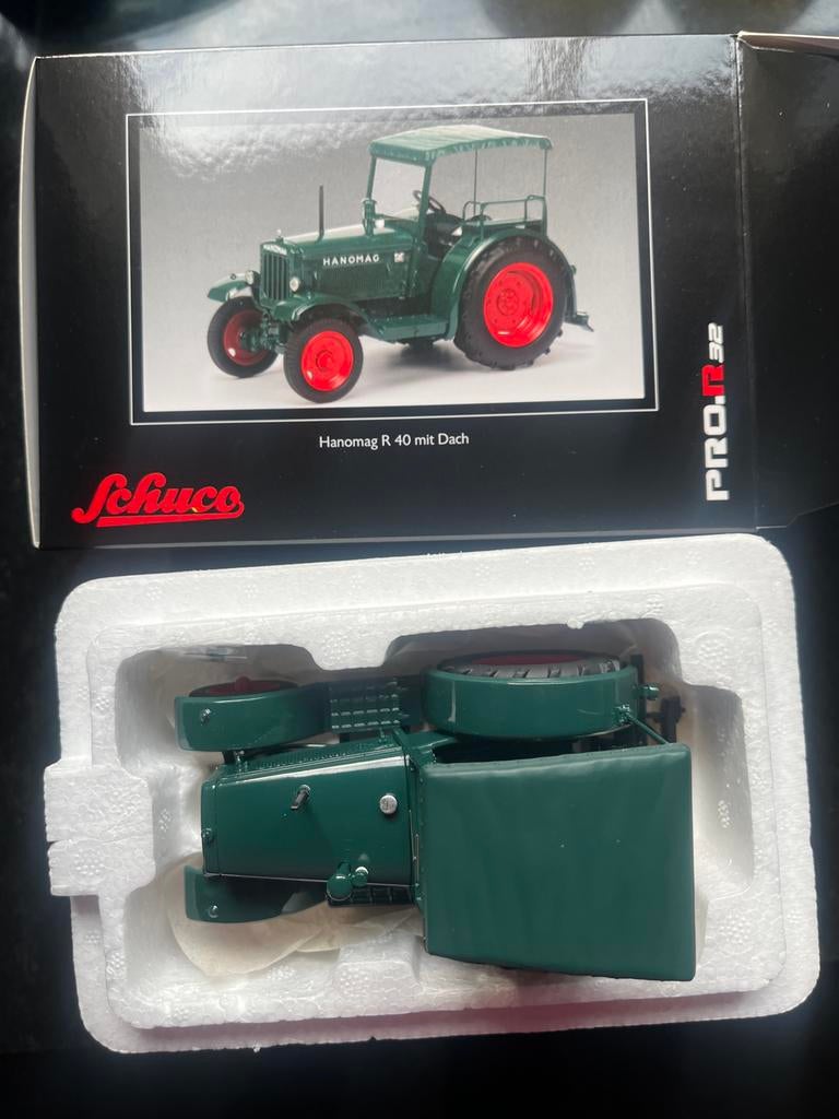 Schuco pro line hanomag r40 tractor schaal 1 op 32, Tractor of Landbouw, C, Ophalen of Verzenden, Zo goed als nieuw