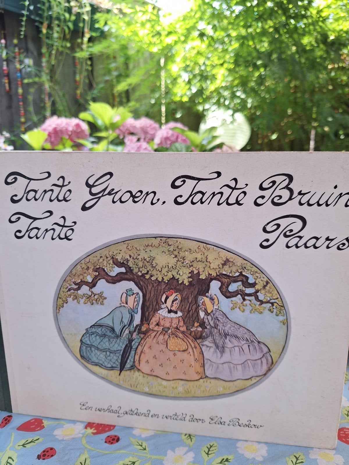 Tante Groen, Tante Bruin, Tante Paars - Kinderboek, Gelezen, Elsa Beskow, Fictie algemeen, Jongen of Meisje