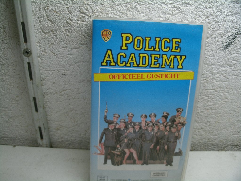 vhs 200b police academy officieel gesticht, Alle leeftijden, Ophalen of Verzenden, Zo goed als nieuw, Komedie