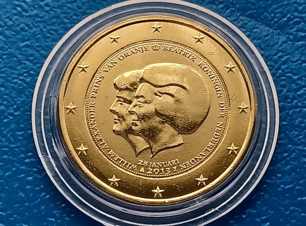Nederland 2 Euro 2013 - Beatrix und Willem Alexander verguld, Postzegels en Munten, Munten | Nederland, Verzenden, Koningin Beatrix