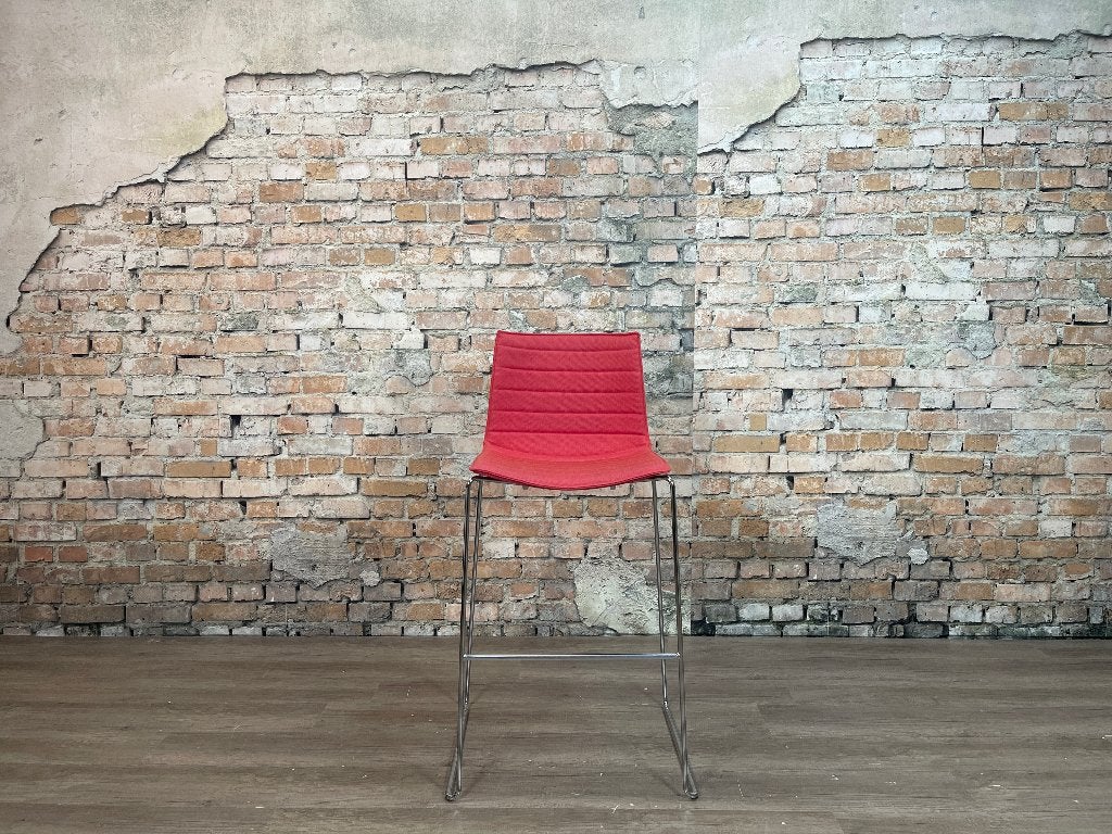 Arper Catifa 46 bar stool rood bij TheReSales, Ophalen, Met voetsteun, Zo goed als nieuw, Metaal