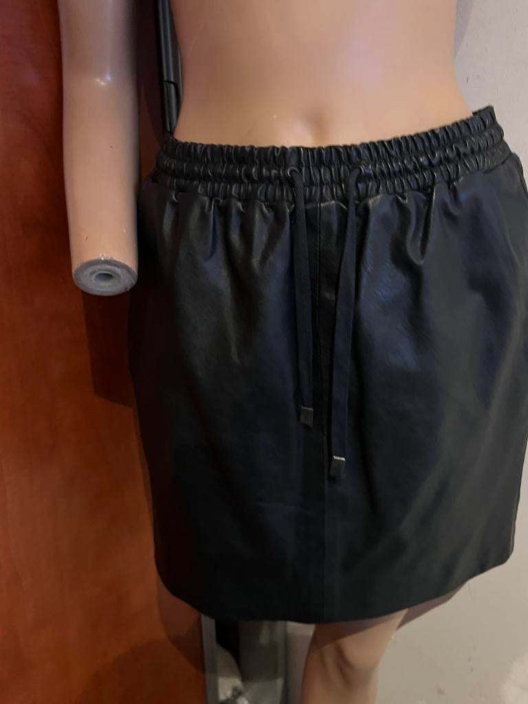 Selected FEMME rok echt leer maat 40 origineel zgan, Kleding | Dames, Rokken, Maat 38/40 (M), Zwart, Ophalen of Verzenden, Zo goed als nieuw