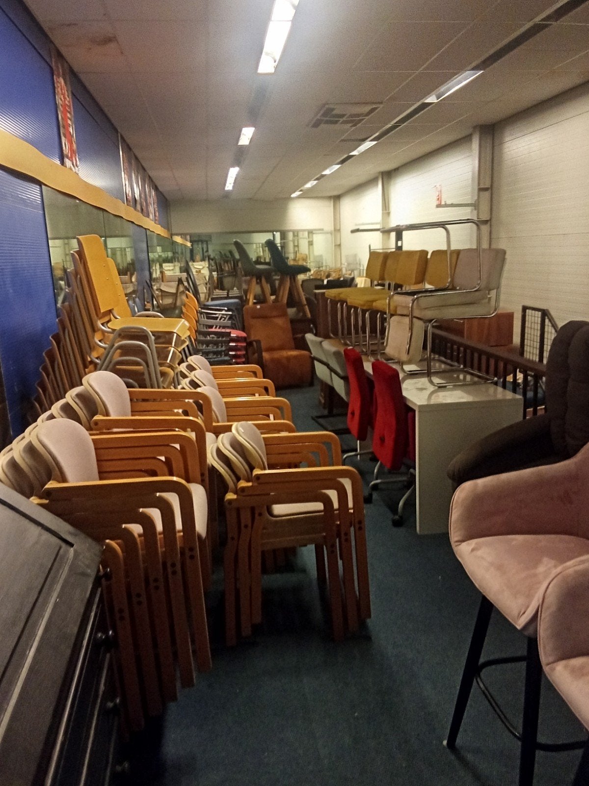 stoelen - banken - fauteuils ( meubel kringloop Lelystad ), Bruin, ., Ophalen of Verzenden, Zo goed als nieuw