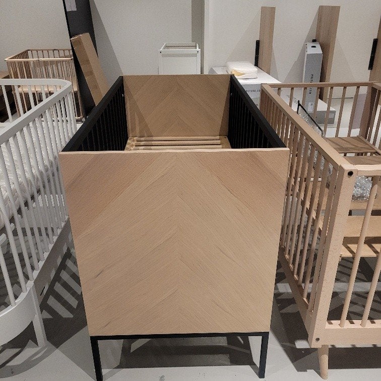 Kidsmill Vince Babybed Black / Oak 60 x 120 cm, Ophalen, Zo goed als nieuw, Ledikant