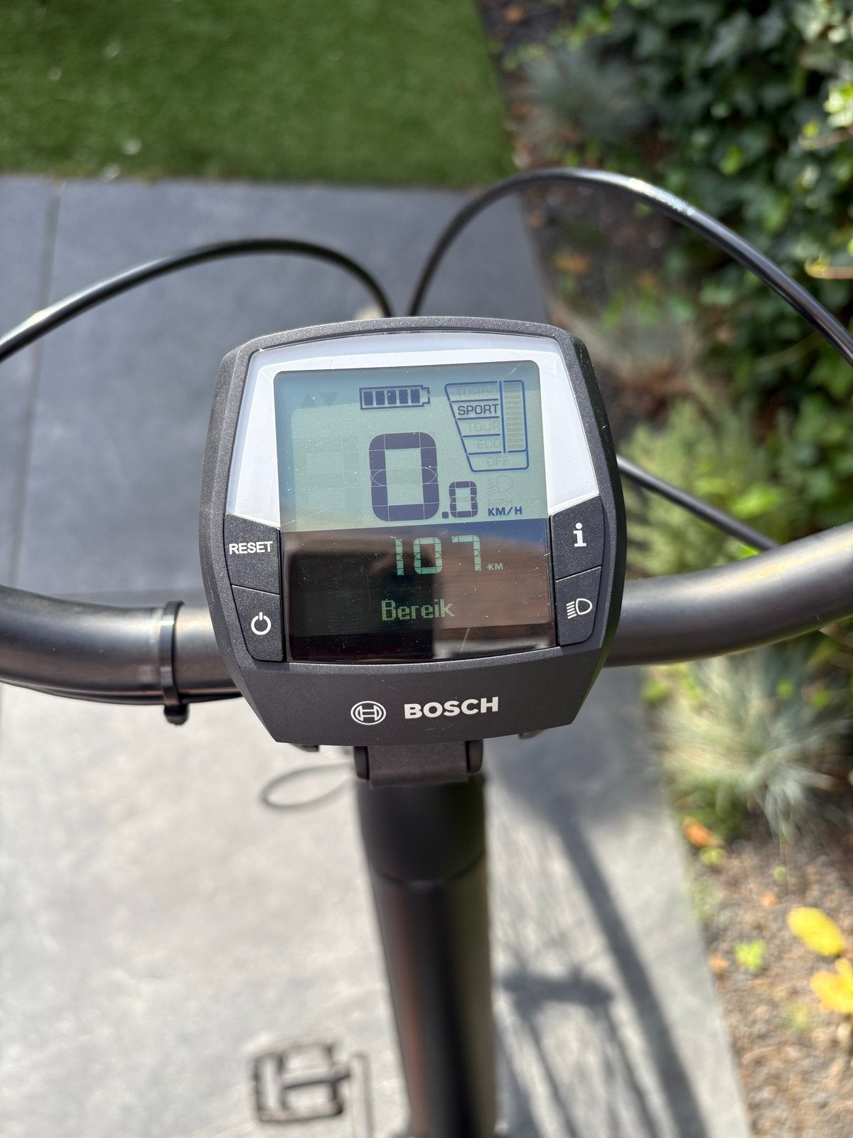 Foto 6 van Nieuwstaat! Gazelle Grenoble C8 HMB E-bike platin accu 500wh