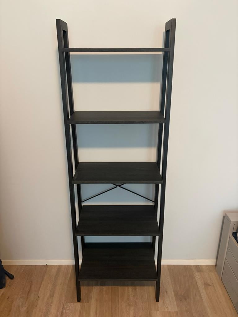 Moderne zwarte wandkast met 5 planken, Huis en Inrichting, Kasten | Wandmeubels, Met plank(en), Zo goed als nieuw, Minder dan 150 cm