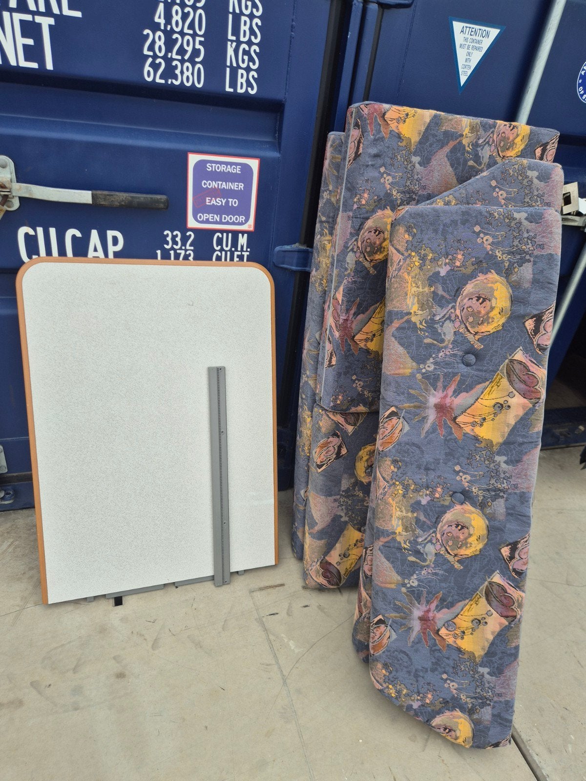 Kussen set met Tafel Kip Grey Line 44 TTR, Ophalen