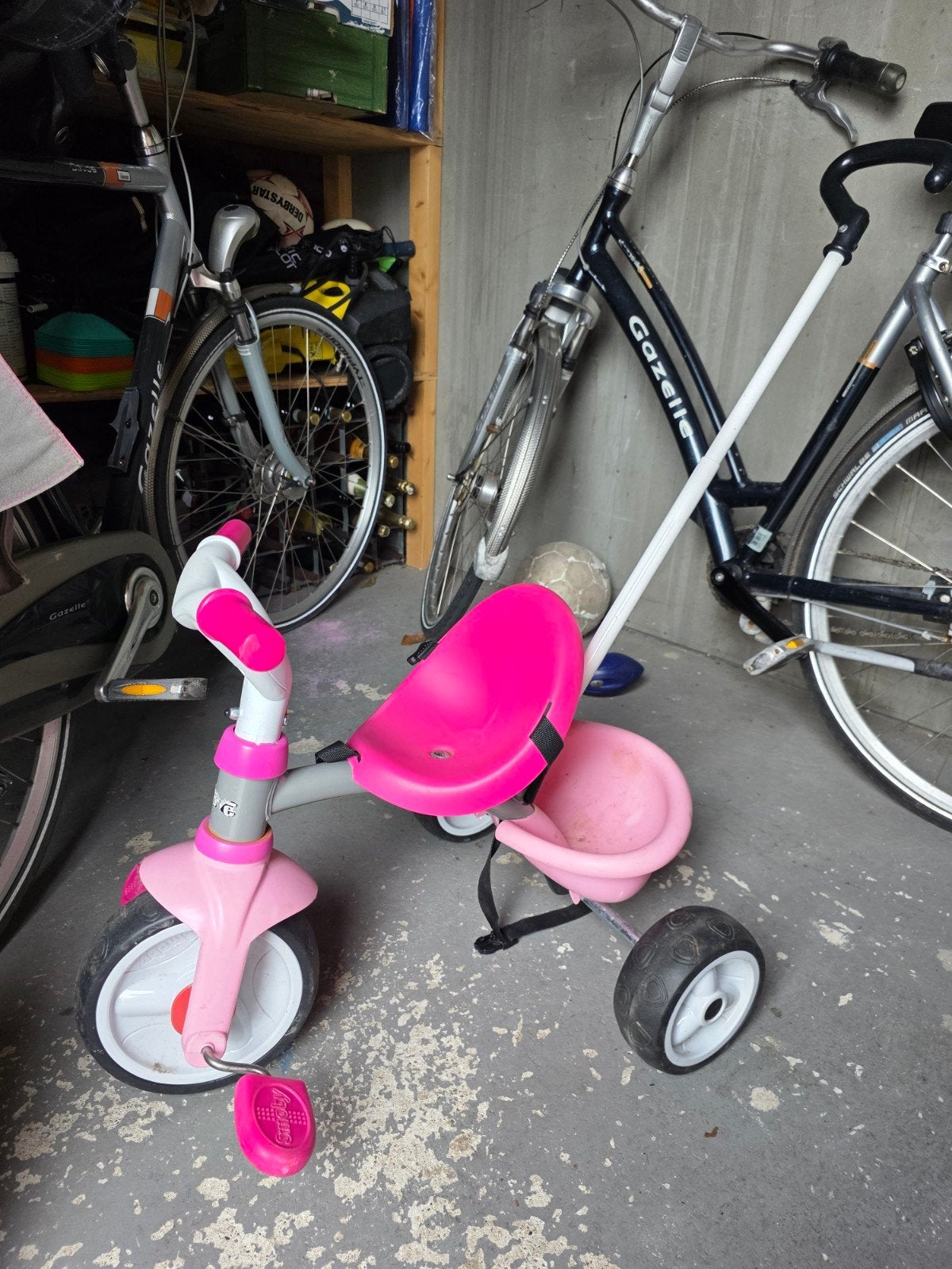 Roze driewieler met duwstang voor kinderen, Fietsen en Brommers, Fietsen | Driewielers, Terugtraprem, Onbekend, Ophalen of Verzenden