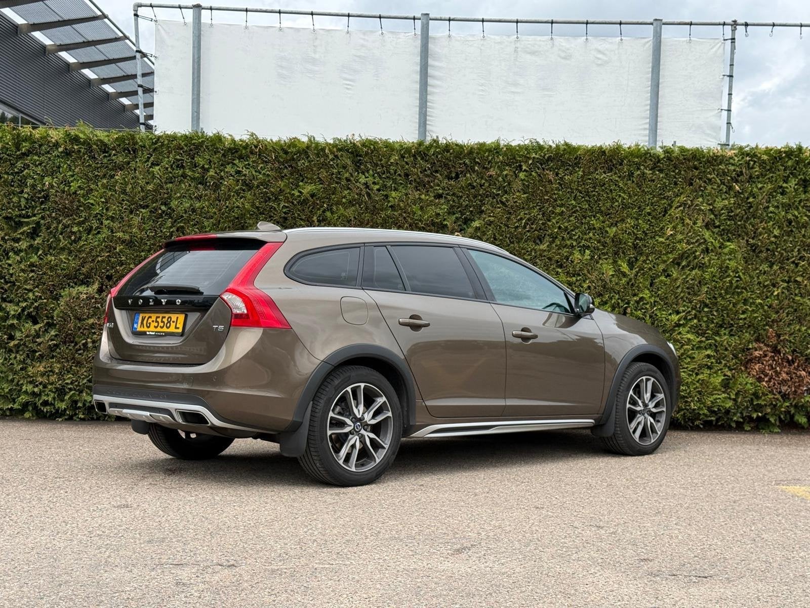 Volvo V60 Cross Country T5 Summum | Elektrische stoelen | Le, 12 maanden, Gebruikt, Euro 6, 4 cilinders