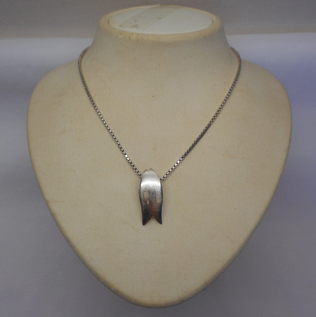 Zilveren ketting met tulp hanger nr.514, Sieraden, Tassen en Uiterlijk, Met hanger, Verzenden, Zo goed als nieuw, Zilver