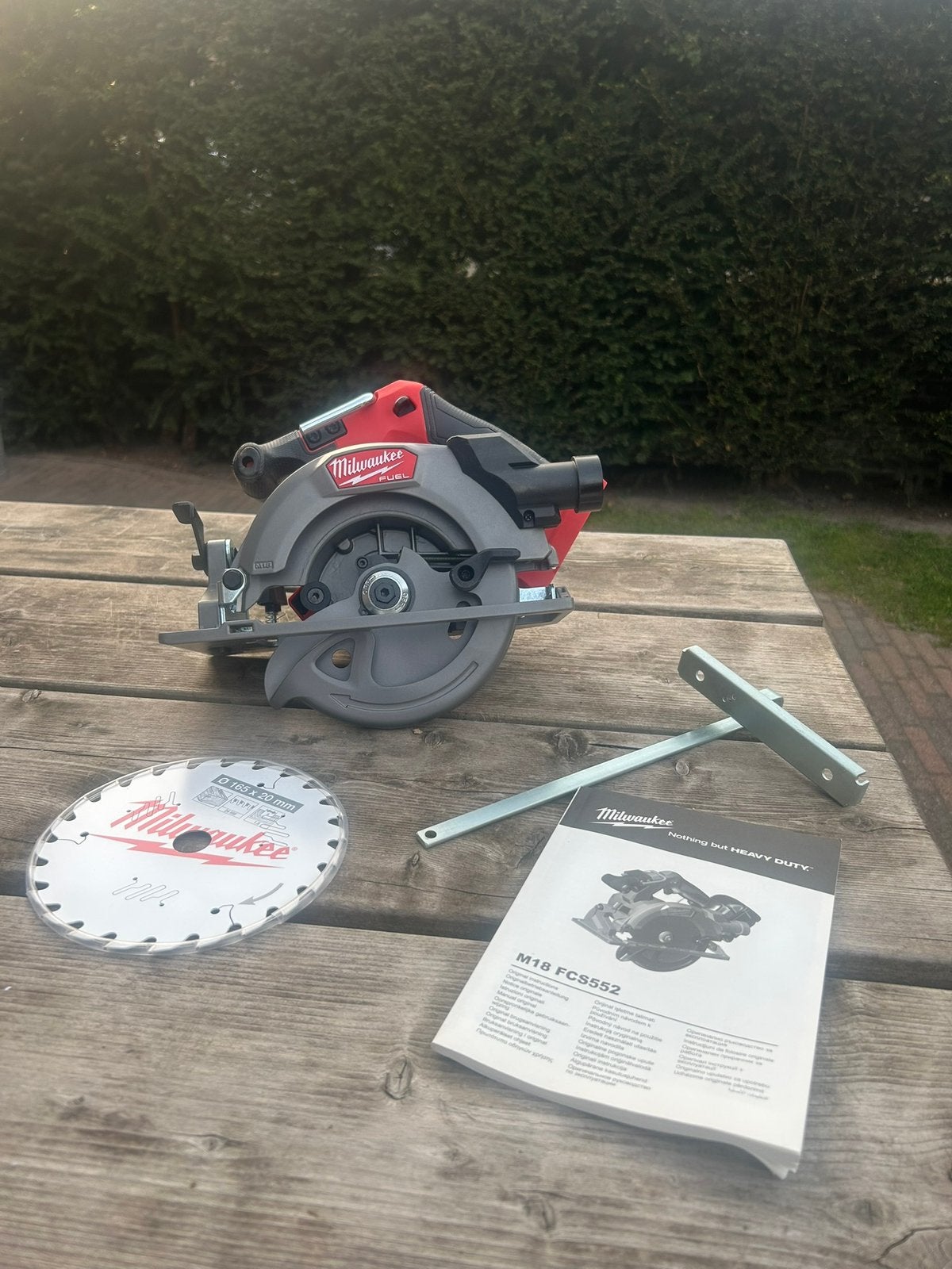 Milwaukee M18 FCS552 cirkelzaag