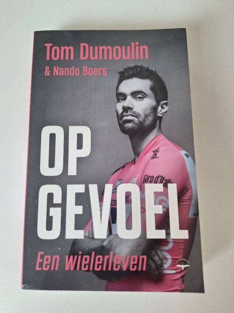 Tom Dumoulin & Nando Boers - Op gevoel; Een wielerleven, Ophalen of Verzenden, Zo goed als nieuw, Lopen en Fietsen