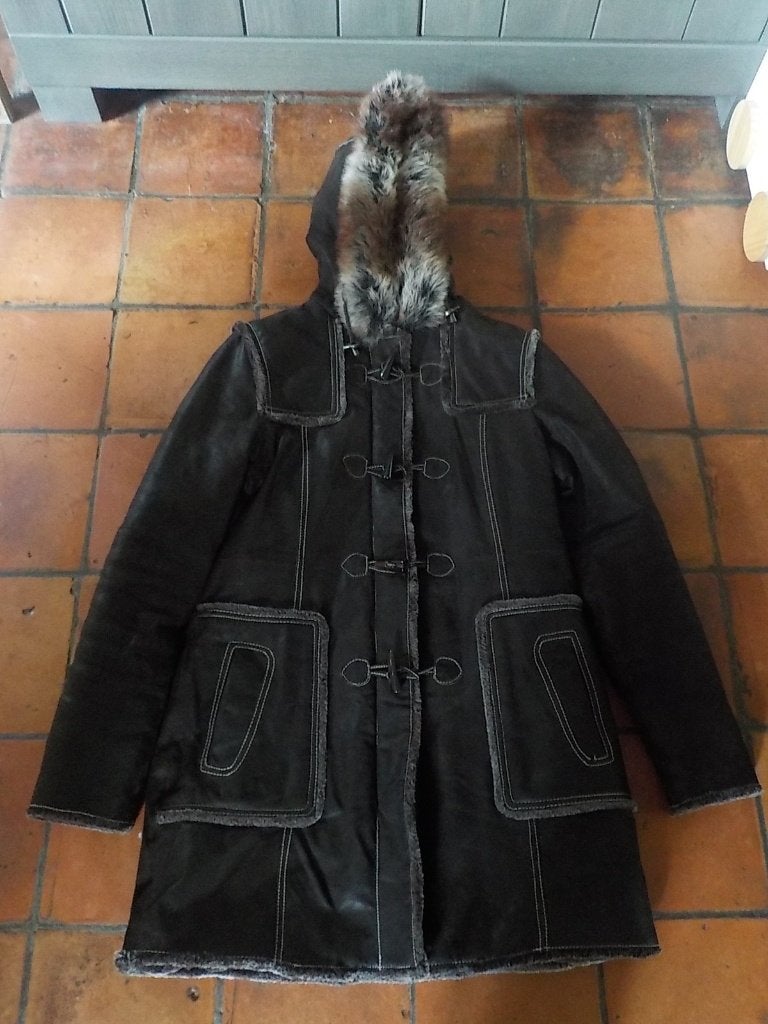 Prachtige nieuwe donkerbruine leren jas van LIV - maat 40, Kleding | Dames, Jassen | Winter, Maat 38/40 (M), Bruin, Nieuw, Ophalen of Verzenden