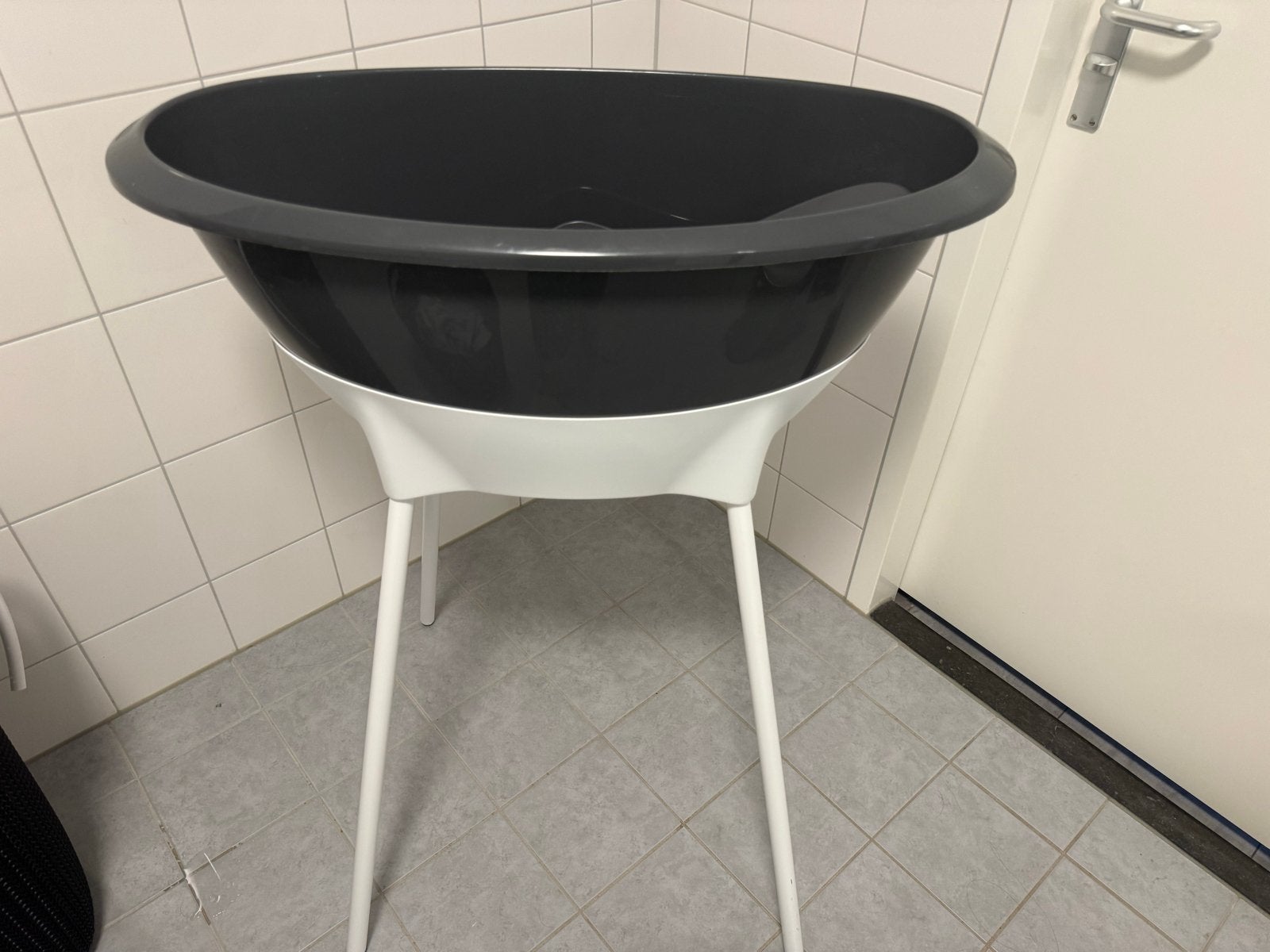 Bébé-jou Tummy Tub met standaard, Kinderen en Baby's, Gebruikt, Tummy Tub, Ophalen of Verzenden, Bébé-jou