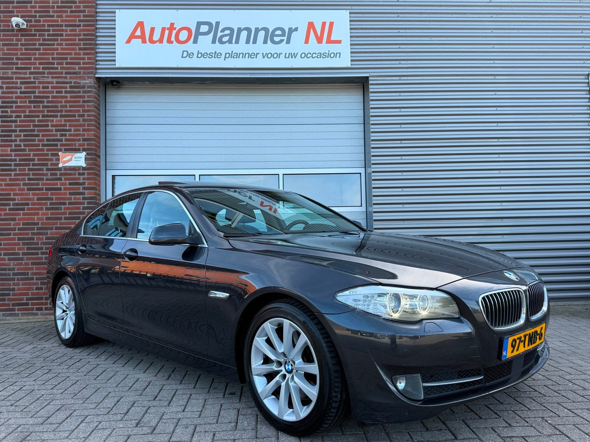 BMW 5-serie 535d High Executive! Head-Up! Leder! Soft Close!, Auto's, BMW, Automaat, Euro 5, Achterwielaandrijving, Gebruikt