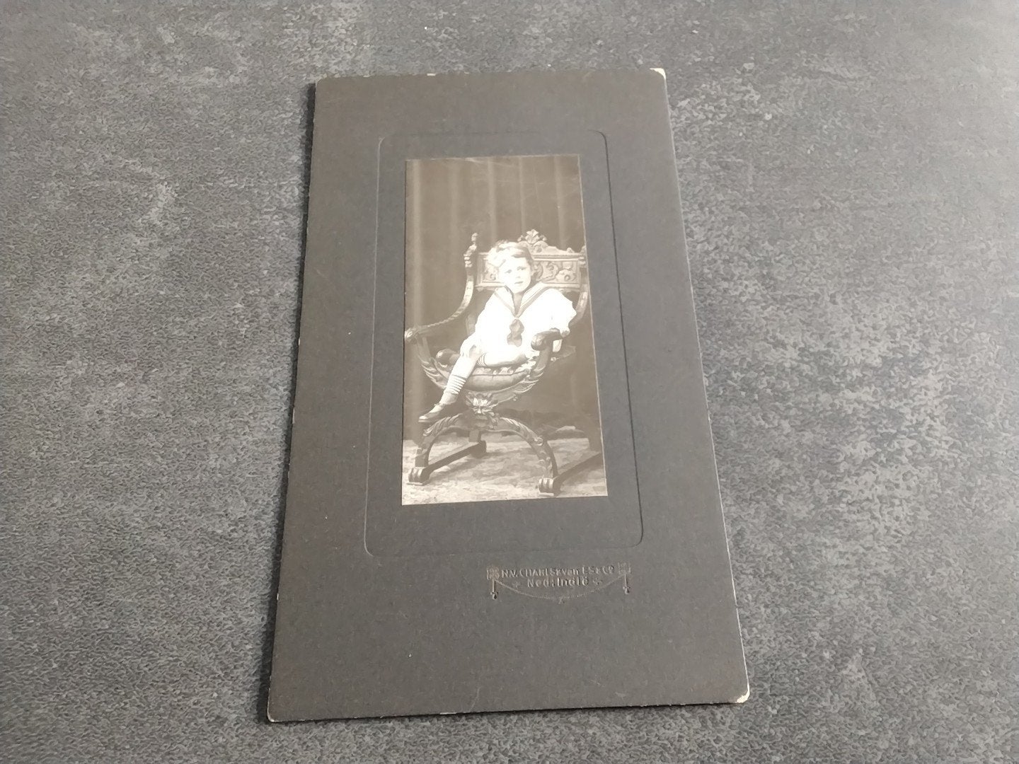 kabinetfoto Ned Indie NV Charls & van Es  kleuter ca 1920, Ophalen of Verzenden, Voor 1940, Gebruikt, Overige onderwerpen