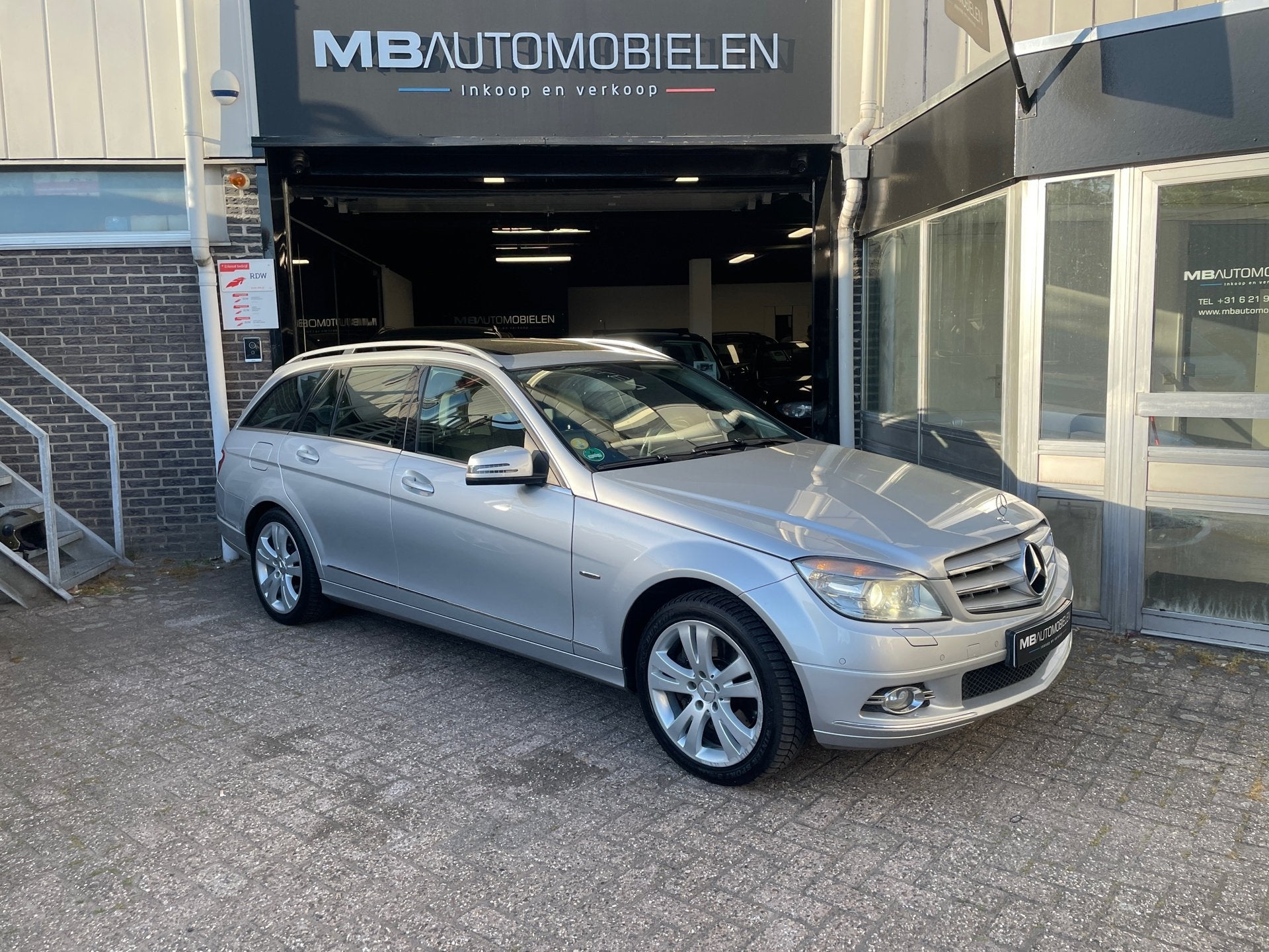 Mercedes-Benz C-klasse Estate 350 CDI Elegance/2e Eigenaar/1, Auto's, Dealer onderhouden, Achterwielaandrijving, 197 €/maand, 1650 kg