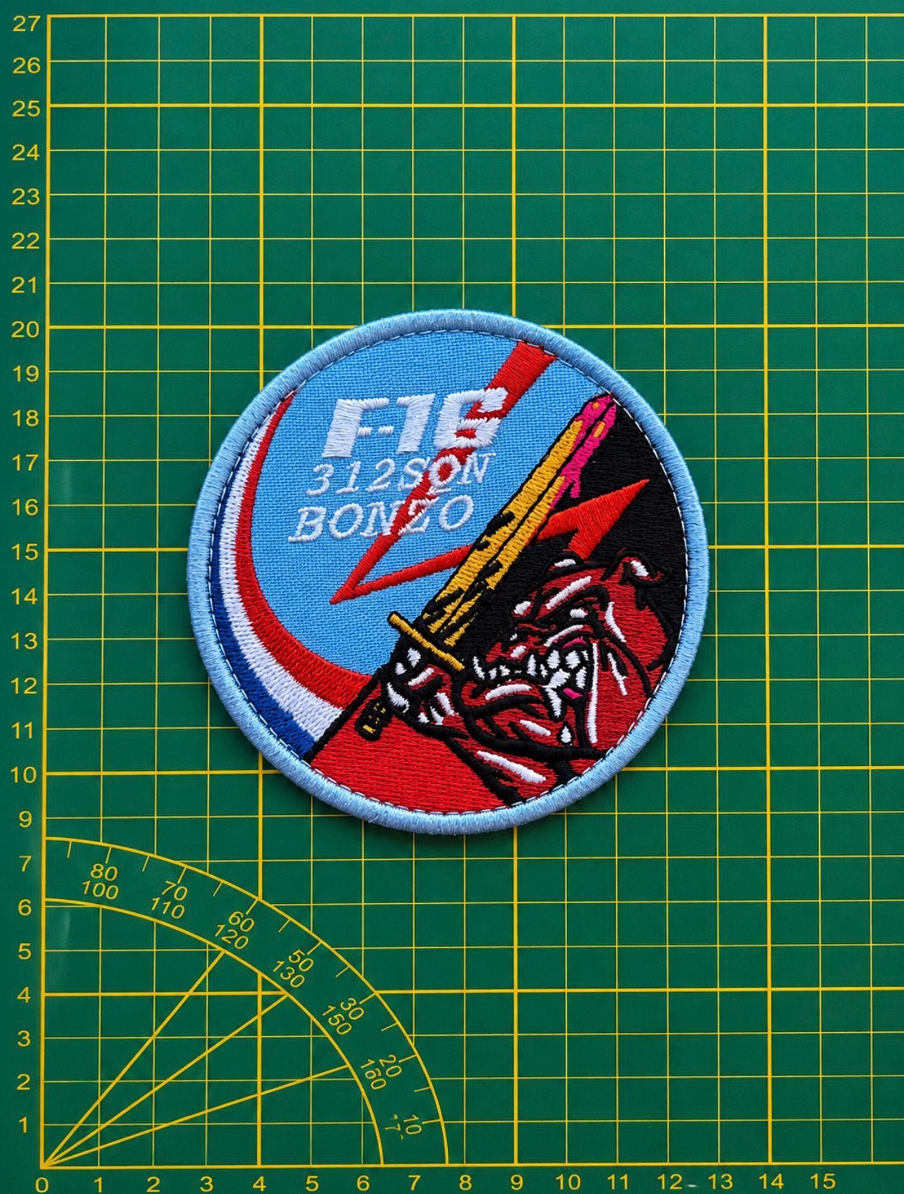 Luchtmacht F-16 312 SQN Bonzo Patch KLu Volkel, Verzamelen, Ophalen of Verzenden, Luchtmacht, Nederland, Embleem of Badge