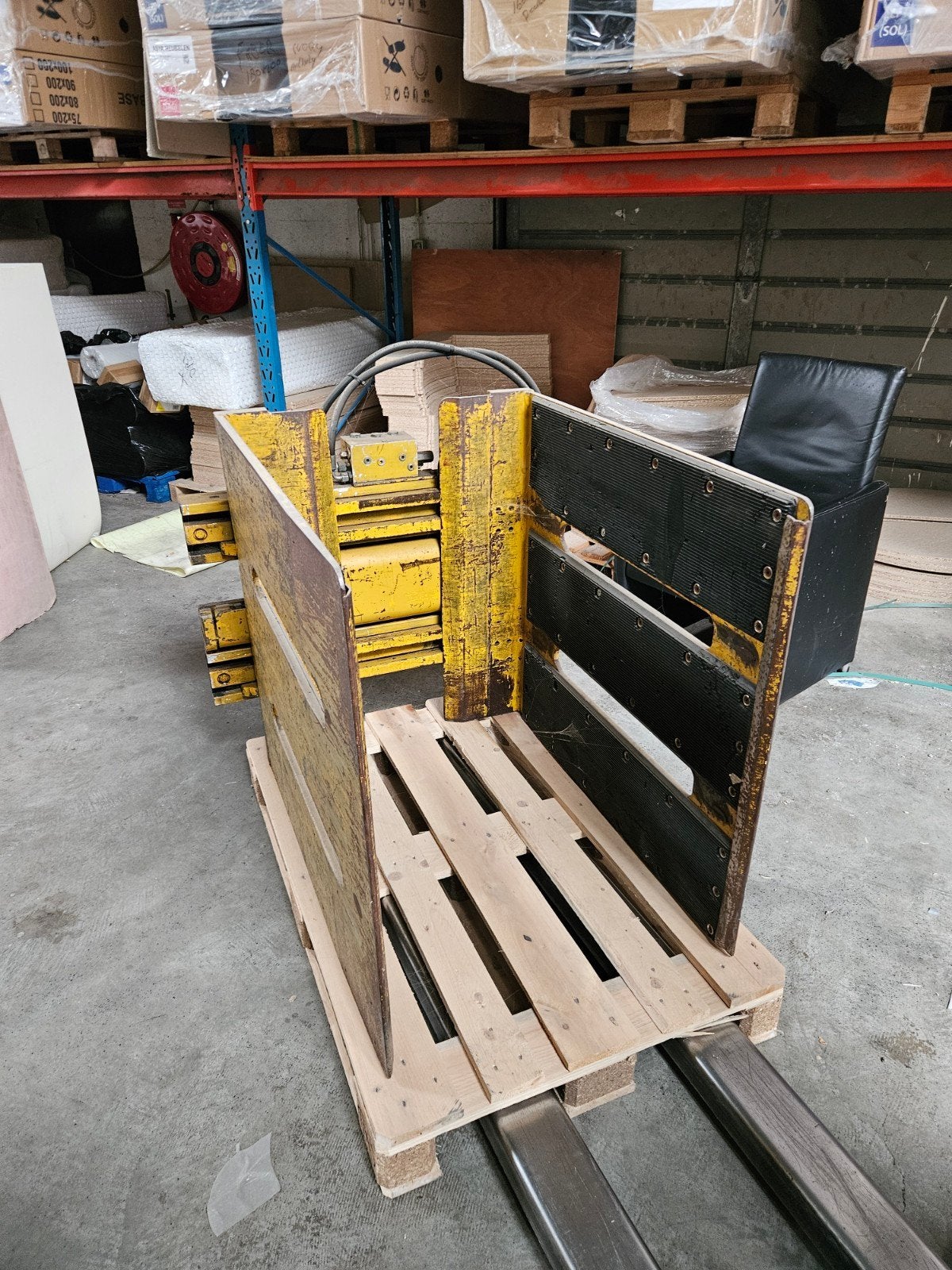 Cascade Heftruck Balenklem "MOET WEG", Ophalen