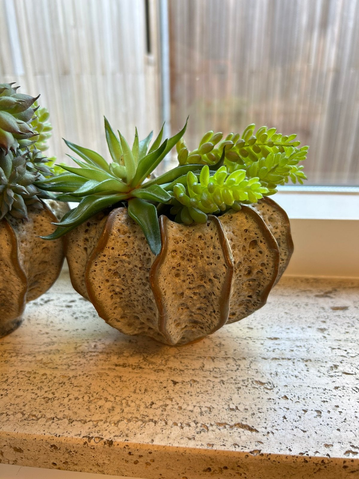 Twee bloempotjes van Des Pots, Rond, Ophalen of Verzenden, Zo goed als nieuw, Aardewerk